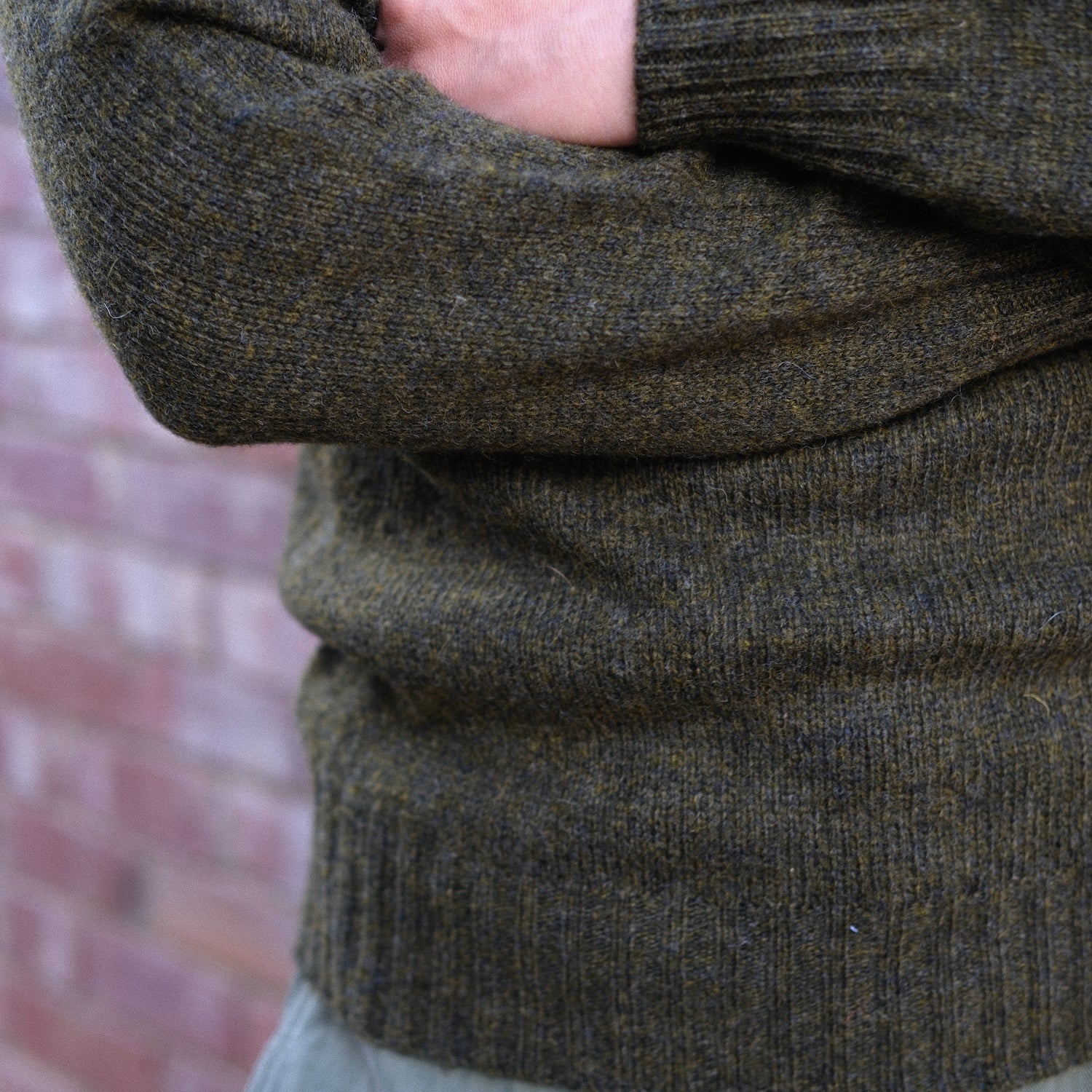 Henley Neck Sweater / Pineshadow