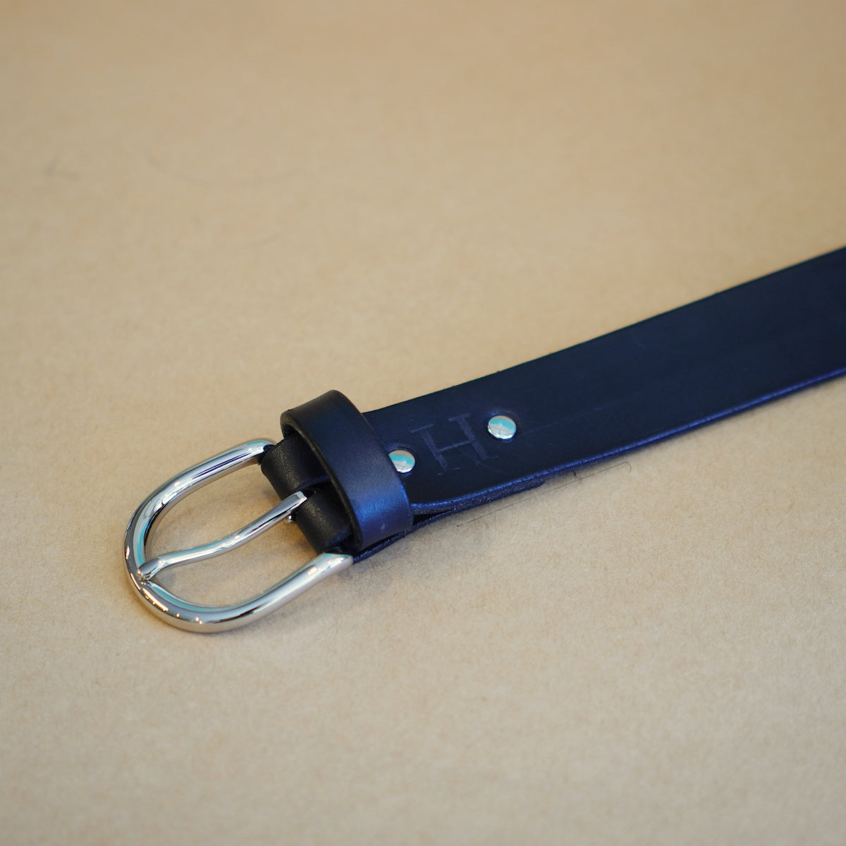 Silver Buckle / Regular Black