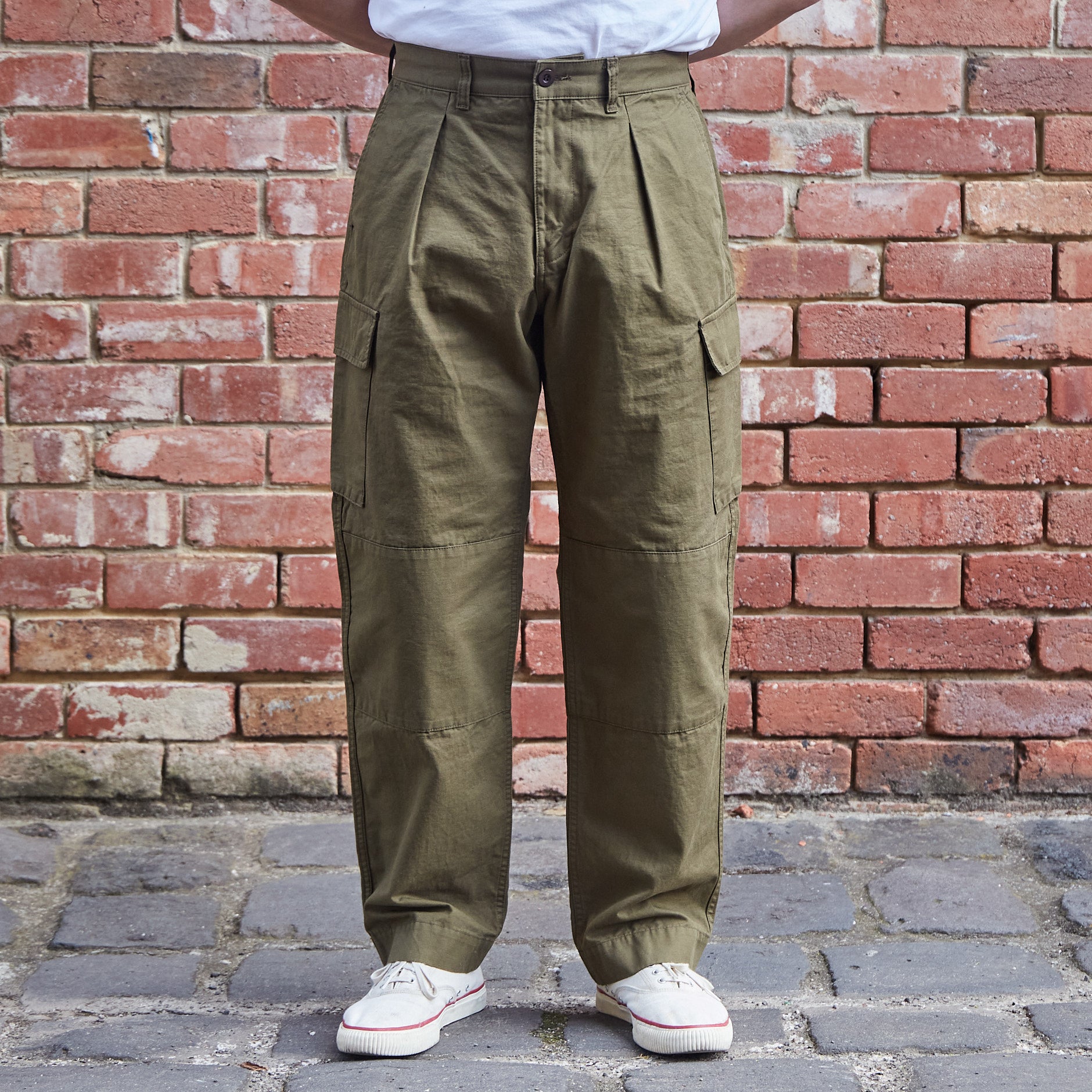 Military Cargo Pants / Olive