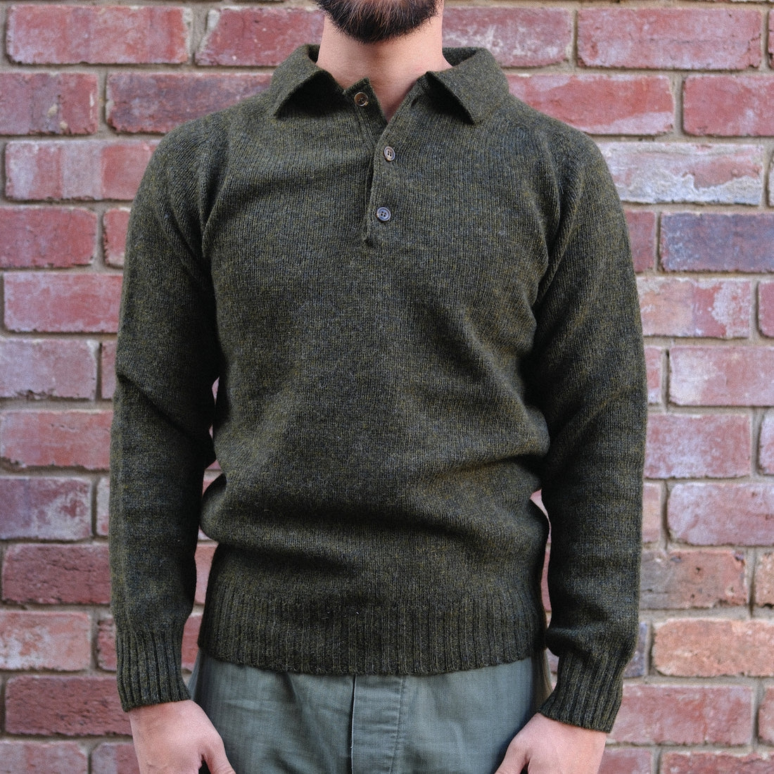 Henley Neck Sweater / Pineshadow