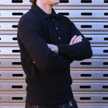 Henley Neck Sweater / Black