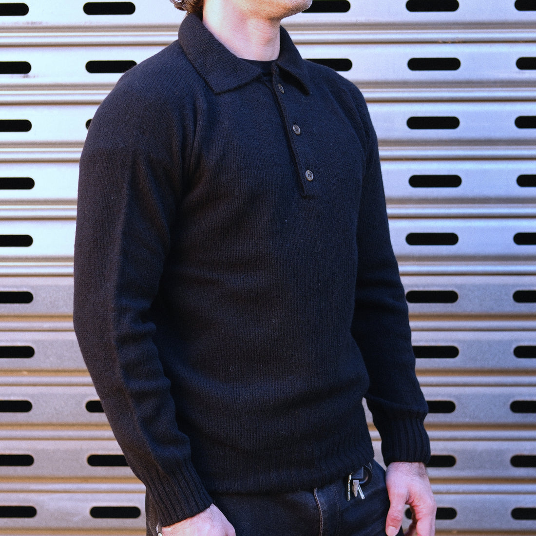 Henley Neck Sweater / Black