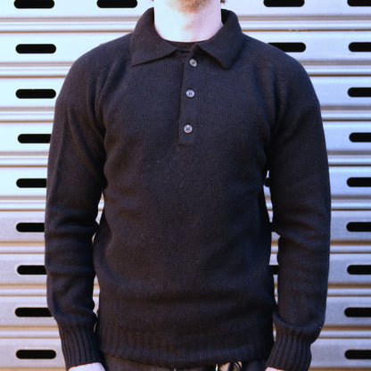 Henley Neck Sweater / Black