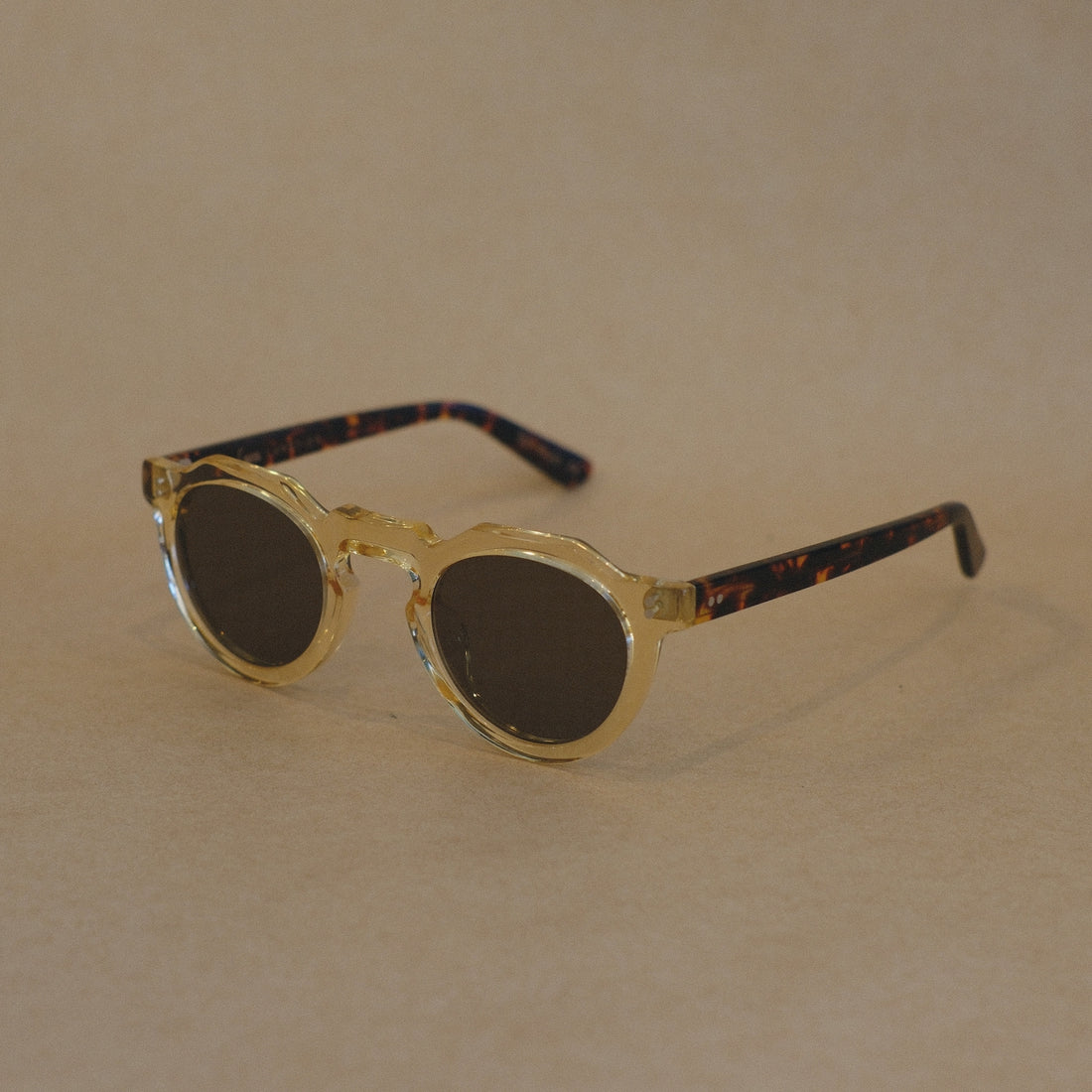 Pica / Champagne Ecaille Fonce