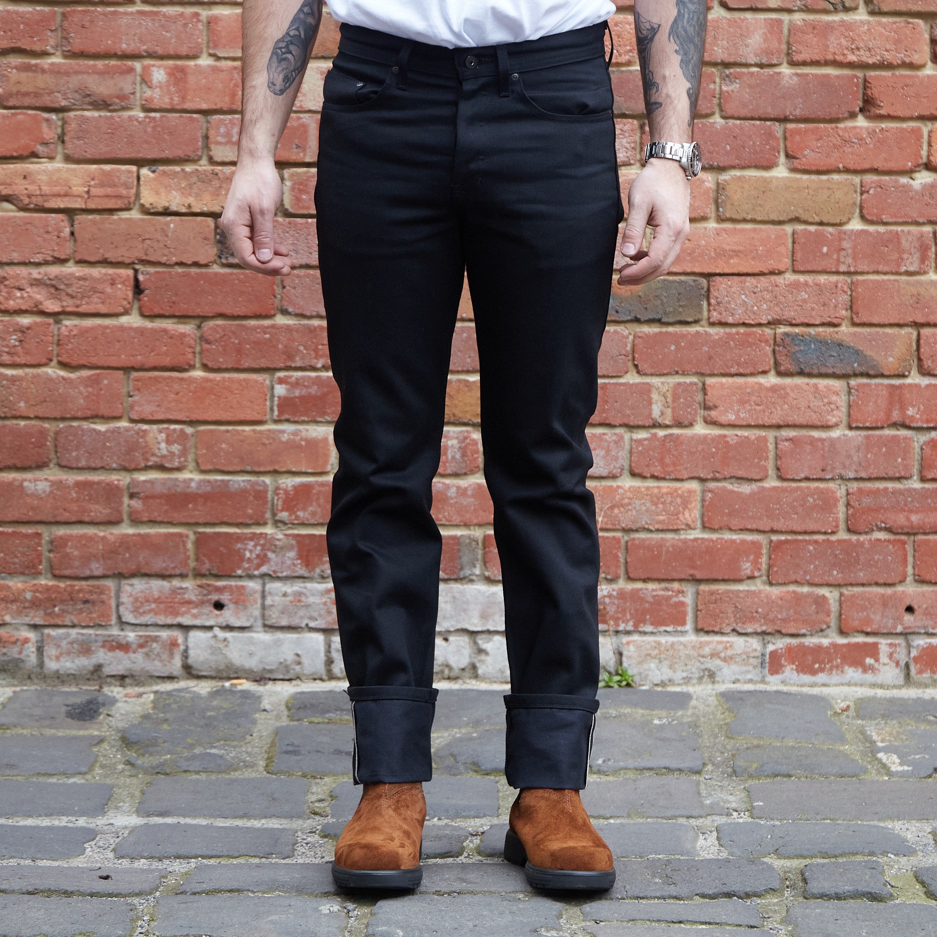 Relaxed Fit Organic Jean in Raw Black Selvedge Denim – non