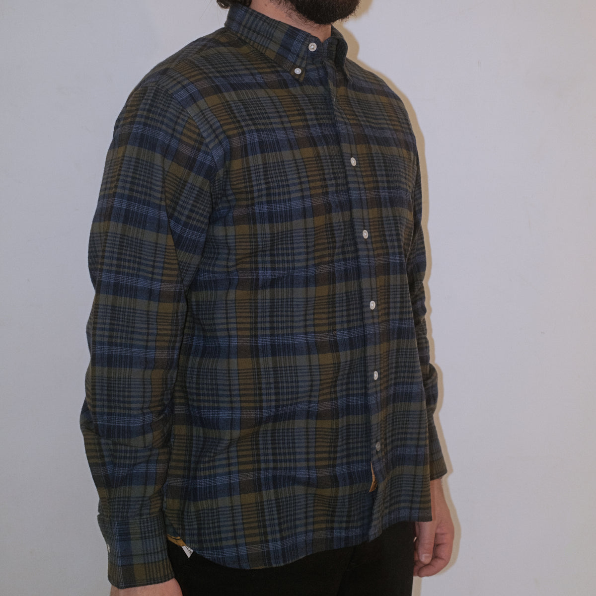 Madras Button Down Shirt / Indigo Olive Check