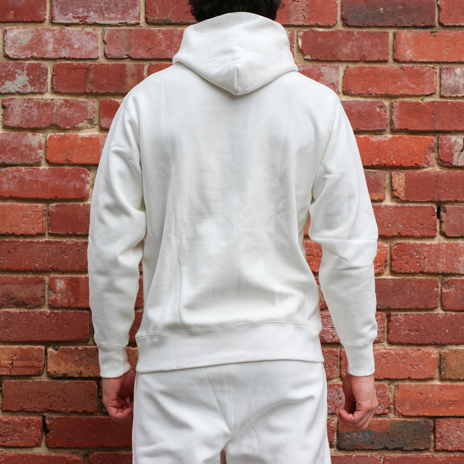Classic Hoodie / Off White